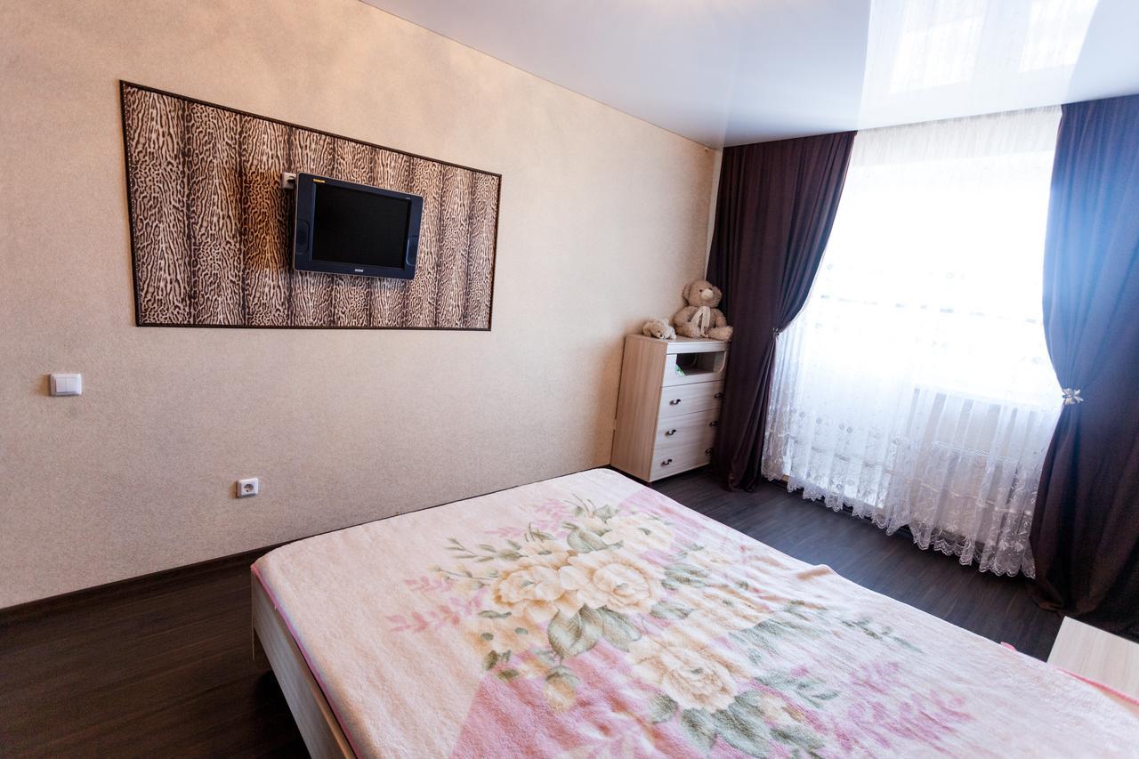 Apartments On Permyakova 76 Tümen Dış mekan fotoğraf